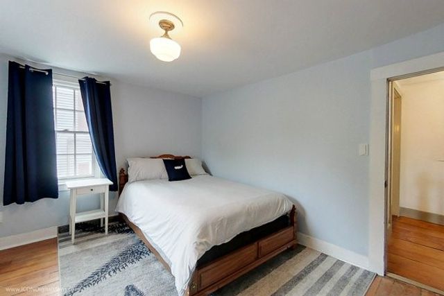 300 Broadway, Newport, RI 02840