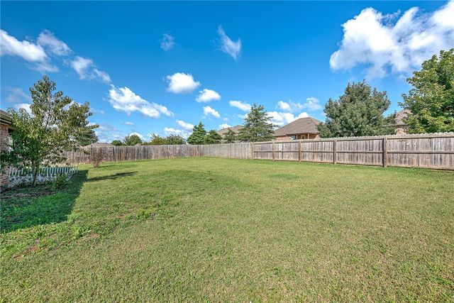4300 Limestone Avenue, Bentonville, AR 72712