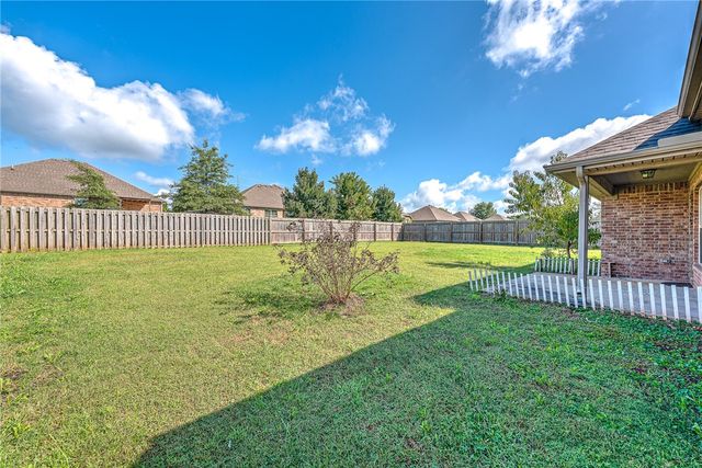 4300 Limestone Avenue, Bentonville, AR 72712