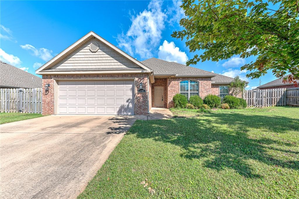 4300 Limestone Avenue, Bentonville, AR 72712