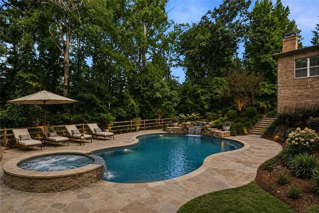 1992 Stonewater Court, Hoschton, GA 30548