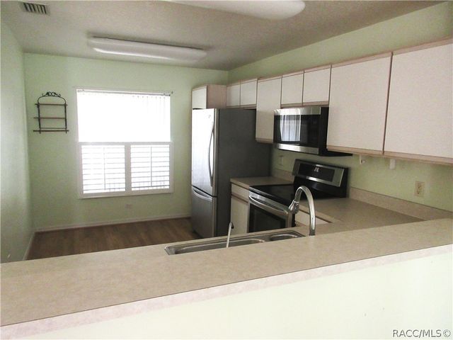 6396 W Cannondale Drive, Crystal River, FL 34429