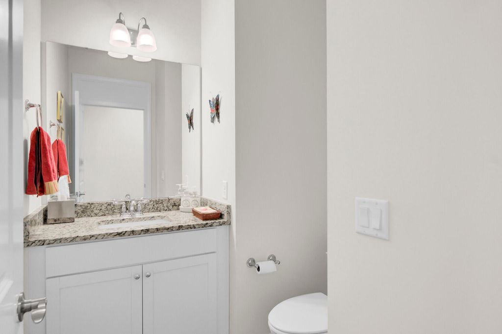 Image 27 of property listing at 2011 Barn Swallow Road, Summerville, SC 29483