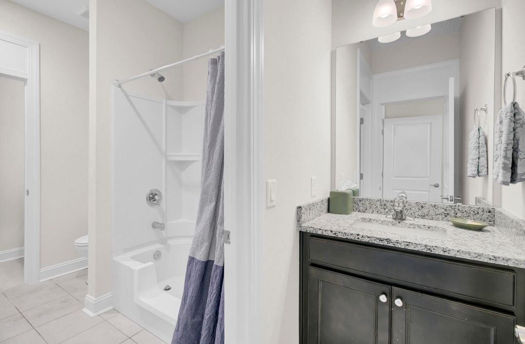 Image 40 of property listing at 2011 Barn Swallow Road, Summerville, SC 29483