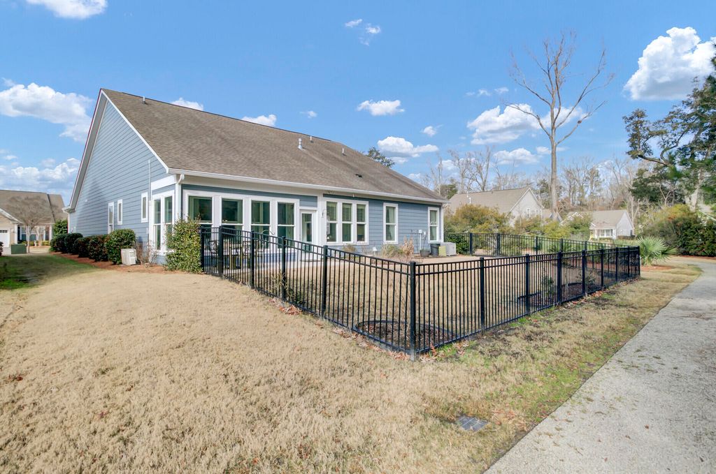 Image 53 of property listing at 2011 Barn Swallow Road, Summerville, SC 29483