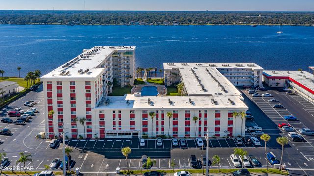 2901 N Halifax Ave Apt 220, Daytona Beach, FL 32118