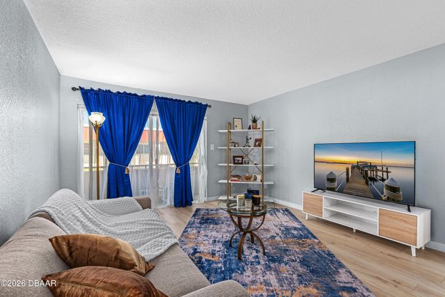 2901 N Halifax Ave Apt 220, Daytona Beach, FL 32118