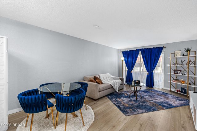 2901 N Halifax Ave Apt 220, Daytona Beach, FL 32118