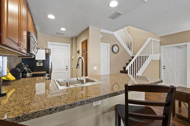 48 Live Oak Circle, Jupiter, FL 33469