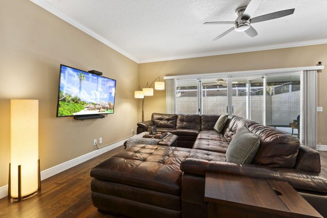 48 Live Oak Circle, Jupiter, FL 33469