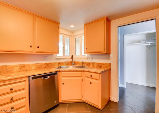 108 Hollyhock Lane, Las Vegas, NV 89107