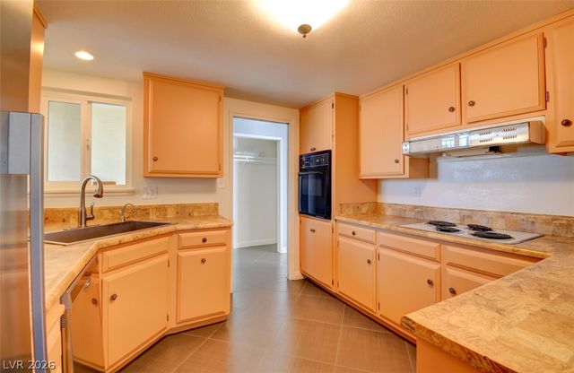108 Hollyhock Lane, Las Vegas, NV 89107