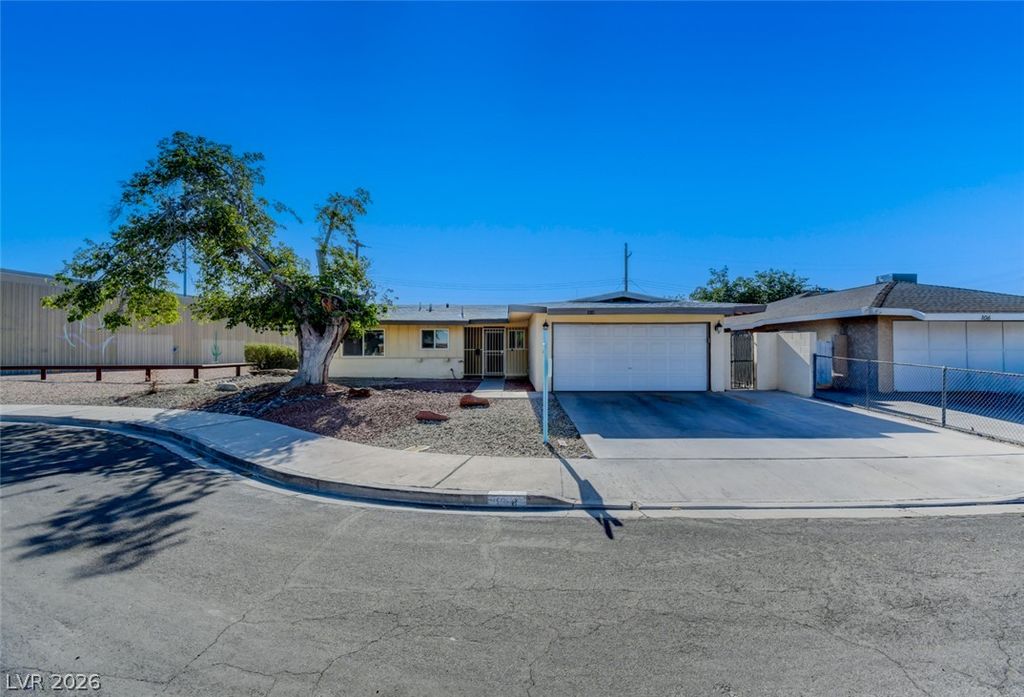 108 Hollyhock Lane, Las Vegas, NV 89107
