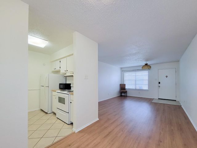 3535 Nasa Rd 1 78, Seabrook, TX 77586