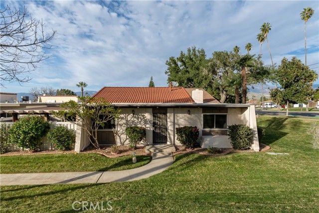 1592 Christopher Ln, Redlands, CA 92374
