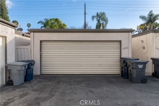 1592 Christopher Ln, Redlands, CA 92374