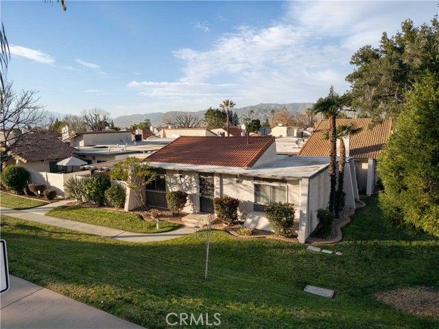 1592 Christopher Ln, Redlands, CA 92374