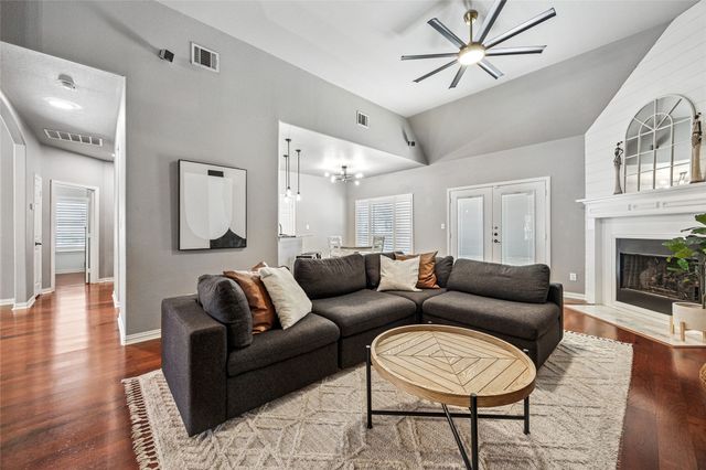 507 Mattie Lane, Lake Dallas, TX 75065