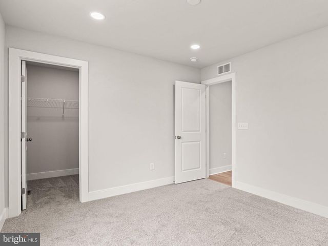3107 OVERLOOK DR, Mechanicsburg, PA 17055