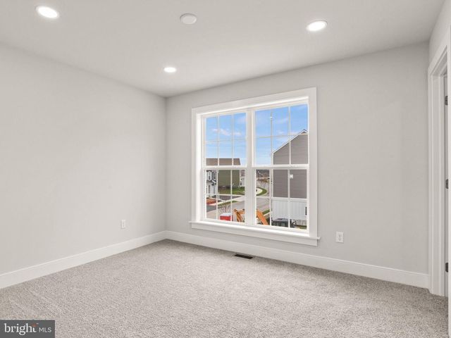 3107 OVERLOOK DR, Mechanicsburg, PA 17055