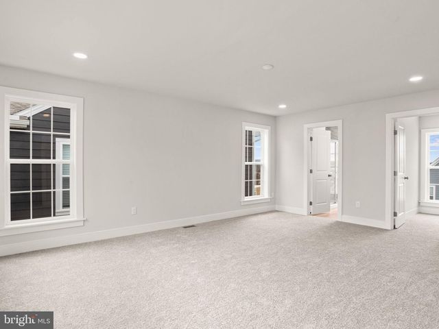 3107 OVERLOOK DR, Mechanicsburg, PA 17055