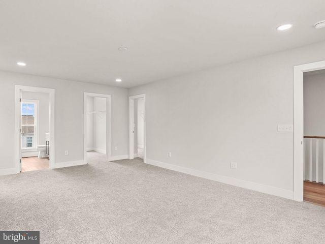 3107 OVERLOOK DR, Mechanicsburg, PA 17055
