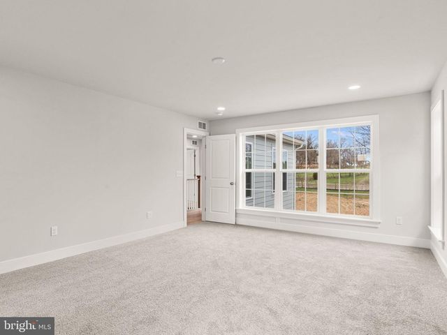 3107 OVERLOOK DR, Mechanicsburg, PA 17055