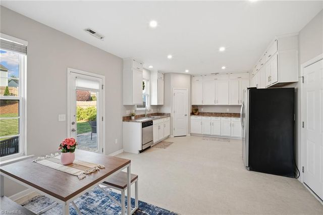438 Shady Grove Court, Winston-salem, NC 27103