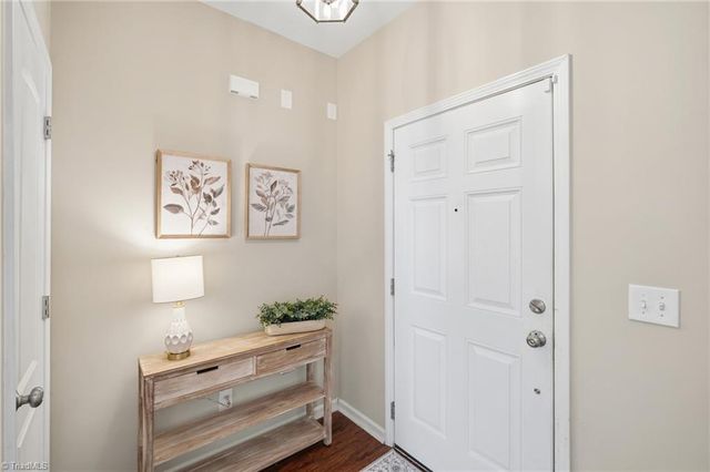 438 Shady Grove Court, Winston-salem, NC 27103