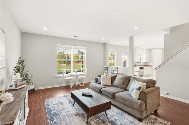 438 Shady Grove Court, Winston-salem, NC 27103