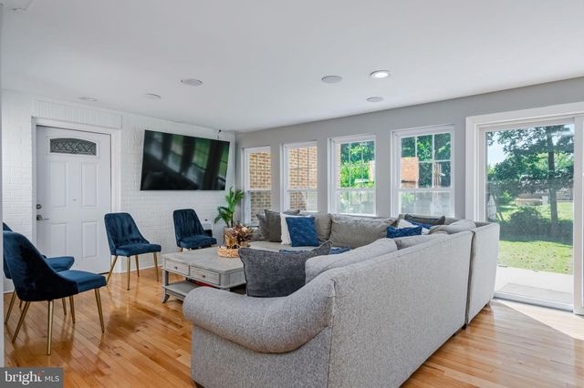 1505 FOREST LN, Woodbridge, VA 22191