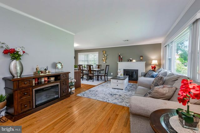 1505 FOREST LN, Woodbridge, VA 22191