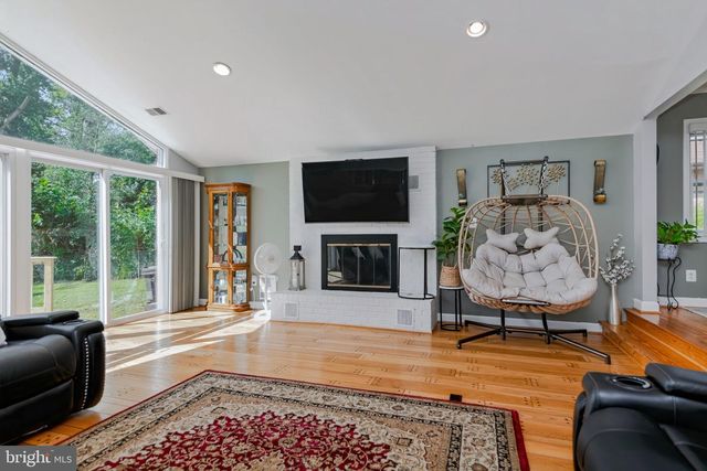 1505 FOREST LN, Woodbridge, VA 22191