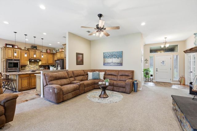 312 Lakeside Oaks Circle, Lakeside, TX 76135