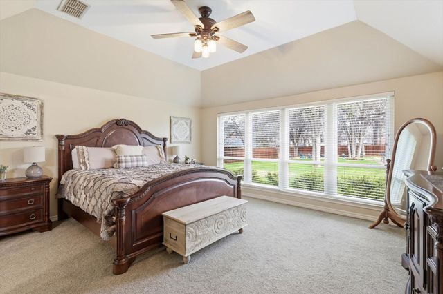 312 Lakeside Oaks Circle, Lakeside, TX 76135