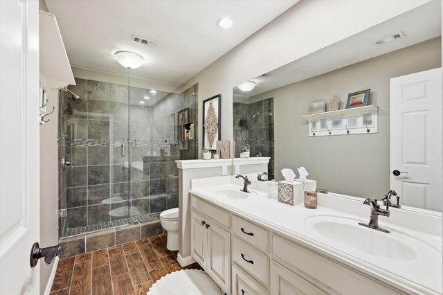 312 Lakeside Oaks Circle, Lakeside, TX 76135