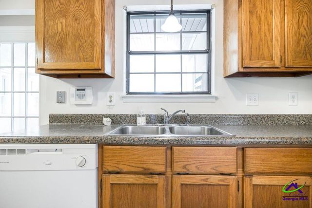 102 Pine Glen Court, Centerville, GA 31028