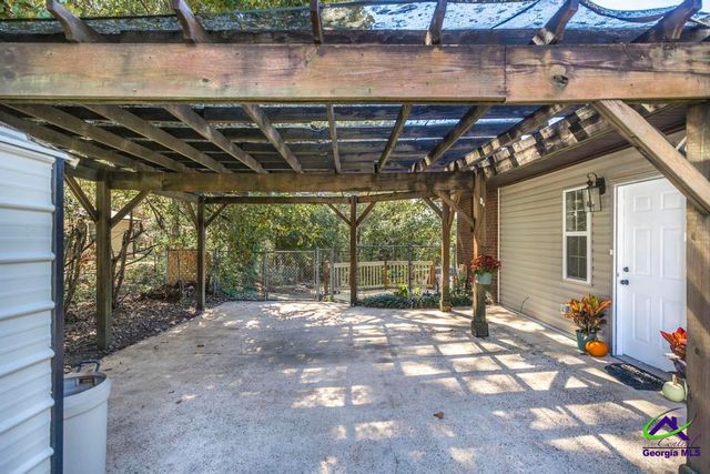 102 Pine Glen Court, Centerville, GA 31028