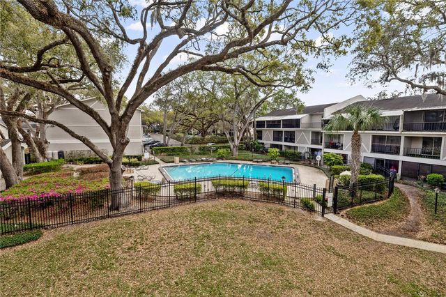 14414 REUTER STRASSE CIRCLE 212, Tampa, FL 33613