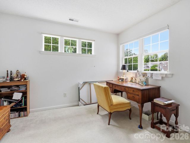 135 Ewarts Pond Road, Hendersonville, NC 28739
