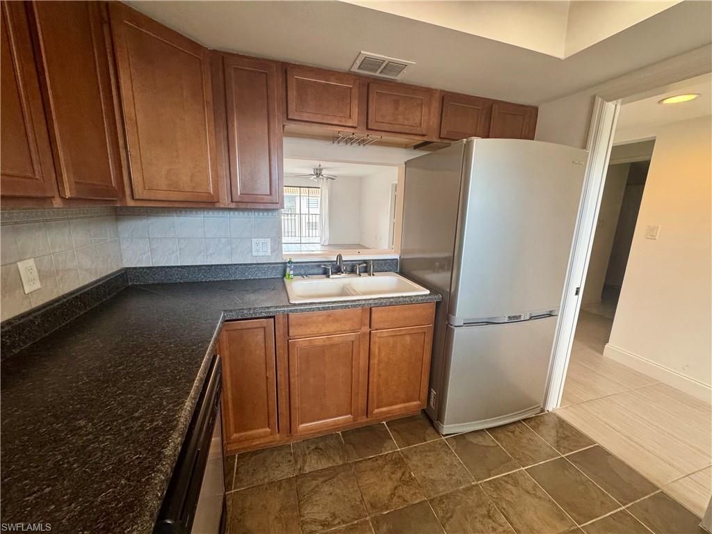 9395 Pennsylvania AVE 37, BONITA SPRINGS, FL 34135 — photo 2