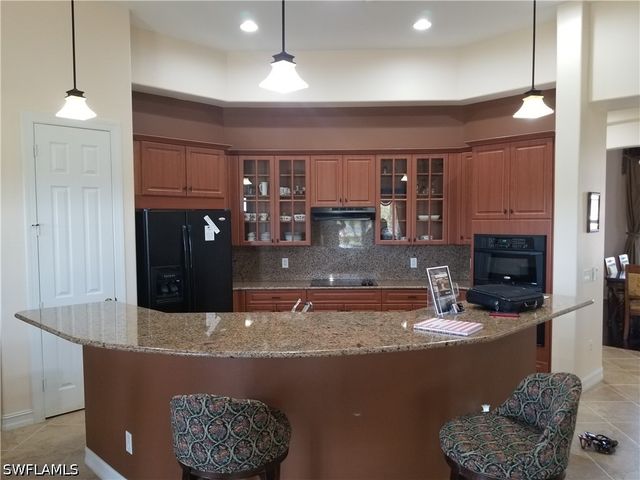 12501 Fairmont DR, Fort Myers, FL 33913