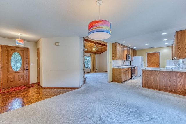 19602 Brentwood Court, Salinas, CA 93907