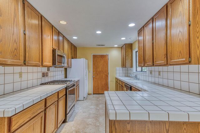 19602 Brentwood Court, Salinas, CA 93907