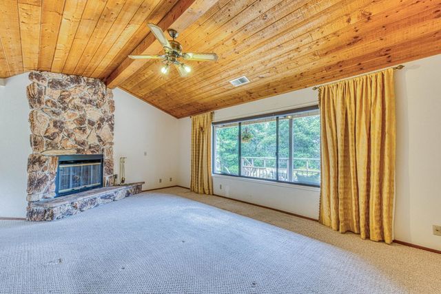 19602 Brentwood Court, Salinas, CA 93907
