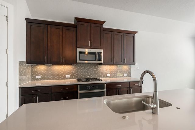 212 Panzano DR, Georgetown, TX 78628