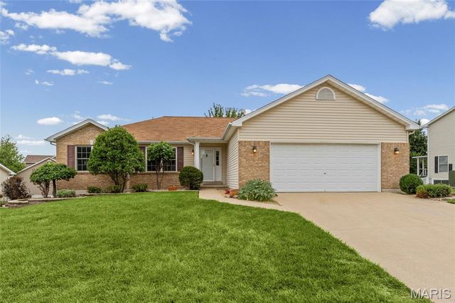 1703 Jacobs Pillow Drive, St Peters, MO 63376