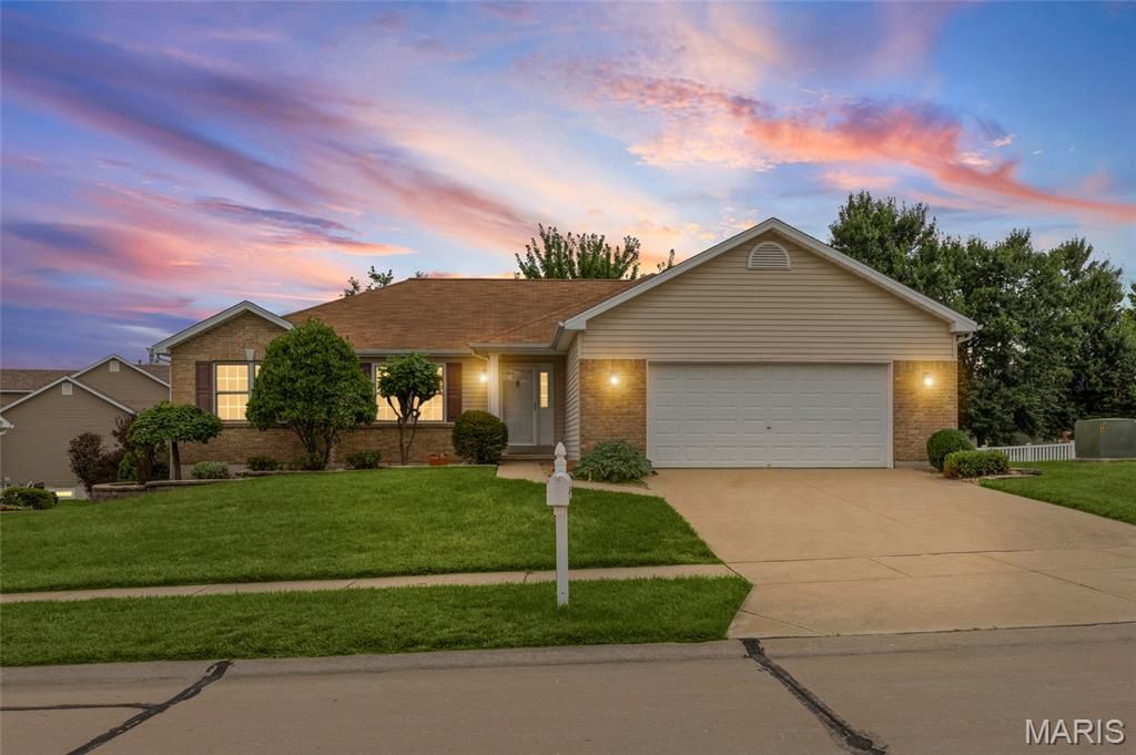 1703 Jacobs Pillow Drive, St Peters, MO 63376