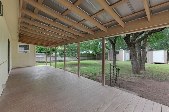 1206 Sherrard ST, Burnet, TX 78611