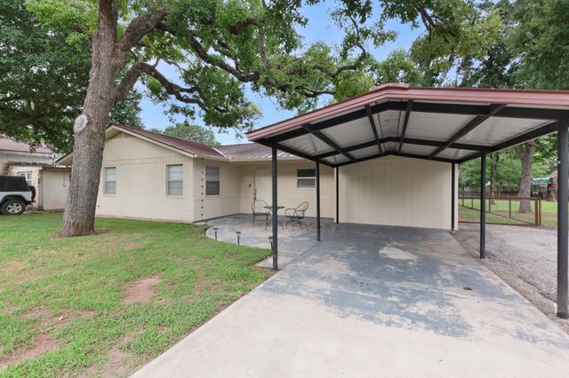 1206 Sherrard ST, Burnet, TX 78611